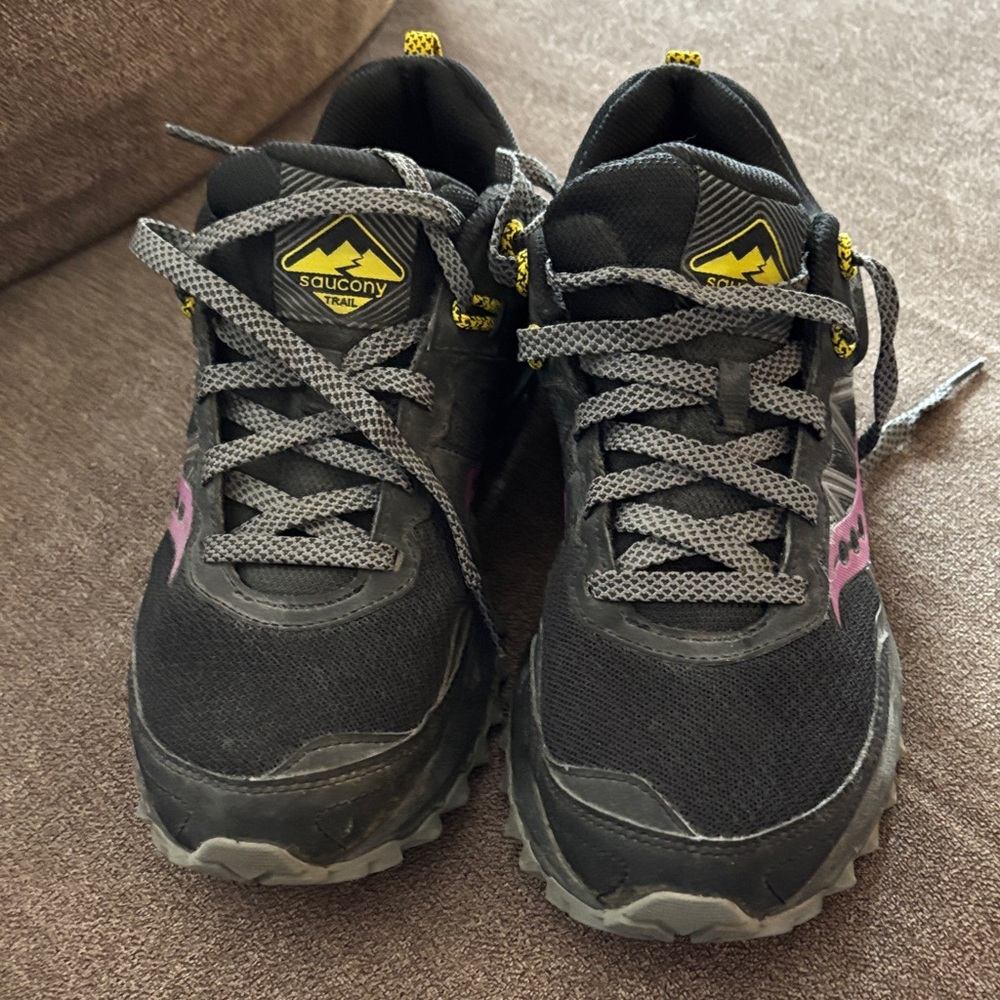 Saucony Black and Gray Trail Shoes with Yellow Accents